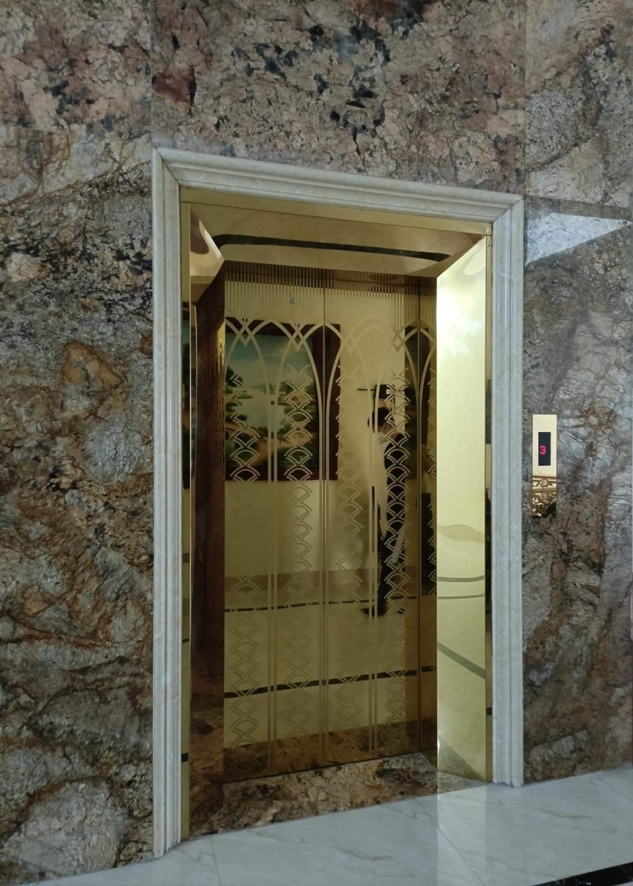 Cho thuê nhà P. Trung Hòa Thang máy pccc Vỉa hè; 113m2* 4T- 49 Tr