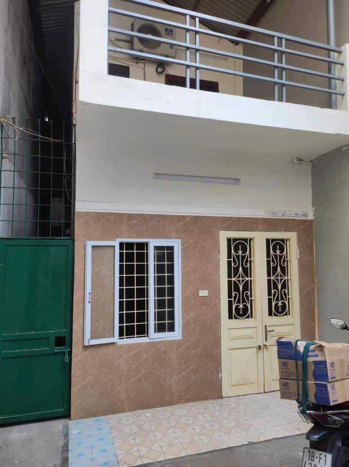 Cho thuê nhà Phố Tân Mai diện tích 50m2 2 tầng 2 ngủ vào ngay. 8 triệu