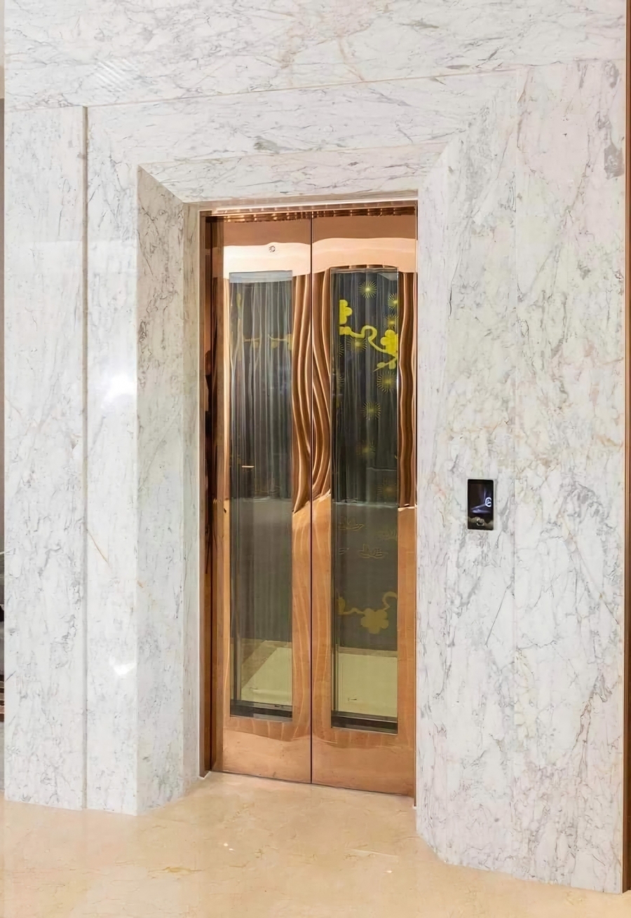 Cho thuê nhà Quang Trung Vỉa hè Thang máy pccc 76m2x 5T *40 Tr