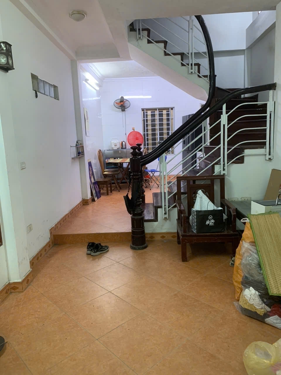 Cho thuê nhà riêng Mễ Trì Hạ 3 tầng x 42m2 3 ngủ 2 vệ sinh 11 triệu