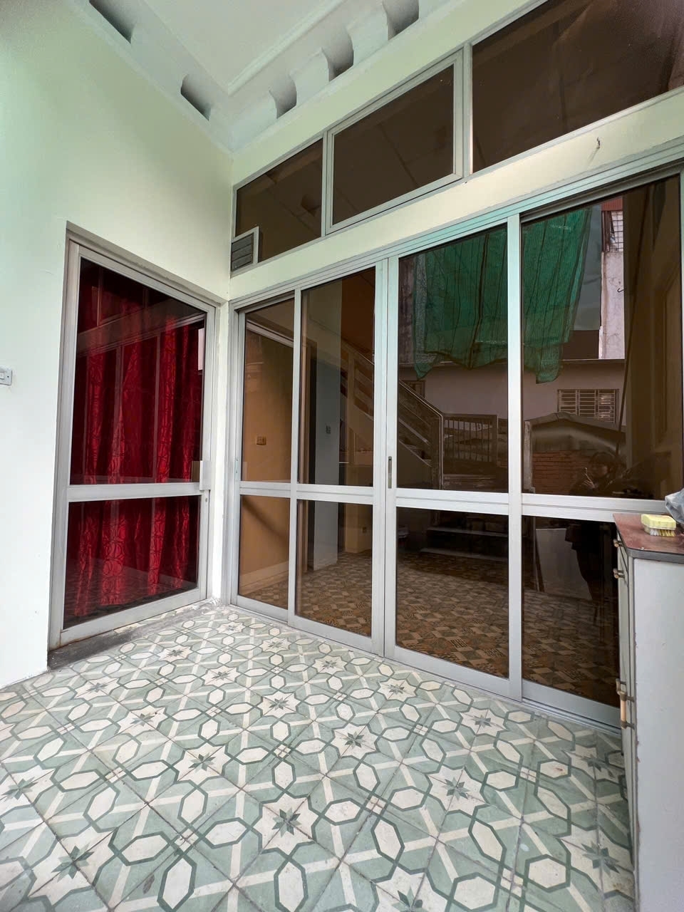 Cho thuê nhà tầng 2 phố Khâm Thiên 50m2 2 ngủ 1 vệ sinh 8 Triệu đủ đồ