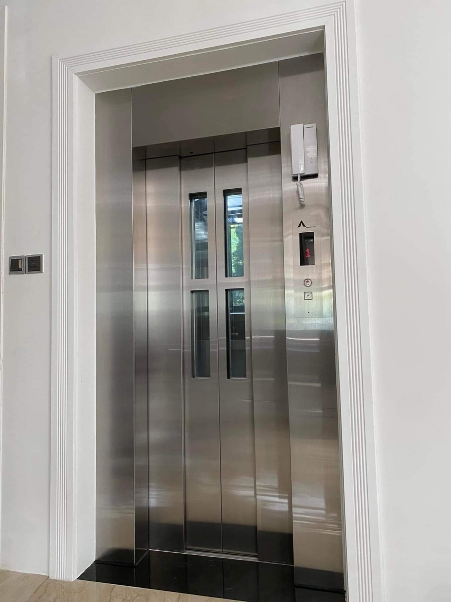 Cho thuê nhà THANG MÁY PCCC Vỉa hè 152m2- 6T P. Trúc Bạch_78 Tr