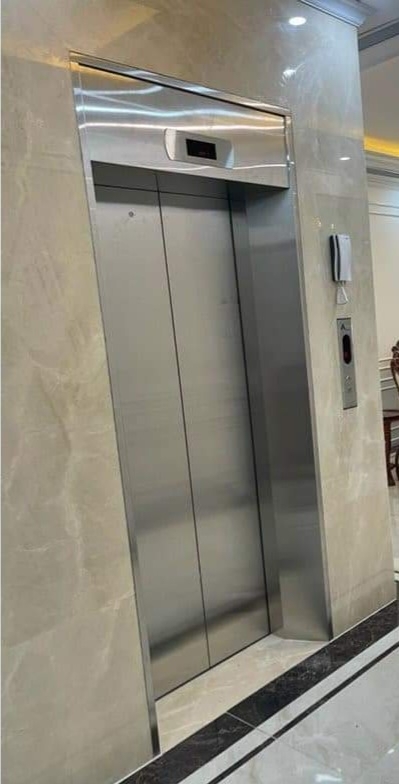 Cho thuê nhà Vỉa hè Thang máy pccc 387m2_ 6T P. Trích Sài-155 Tr