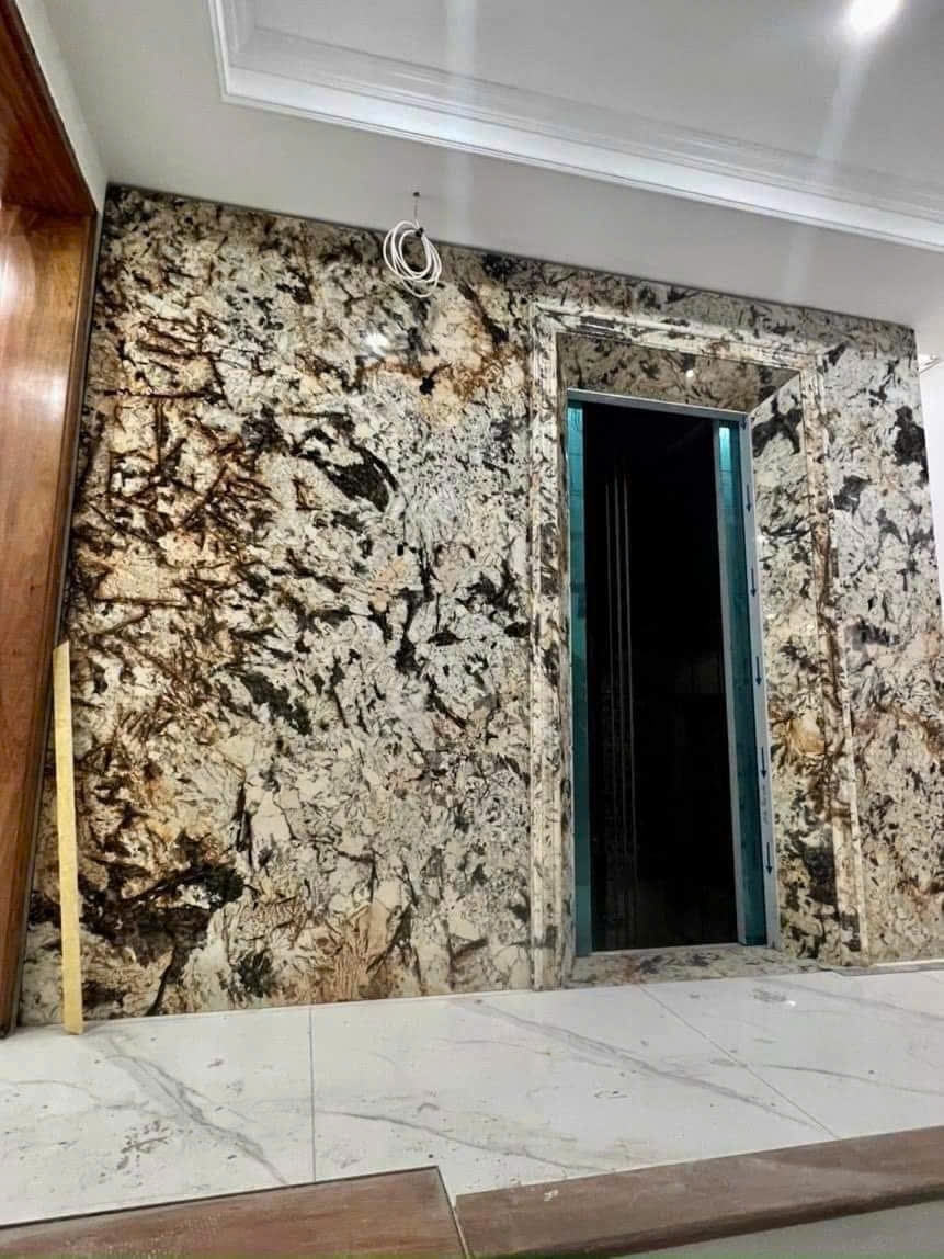 Cho thuê Nhà VP Nhà Hàng KD Đội Cấn; vỉa hè 101m2* 4T- 30 Tr