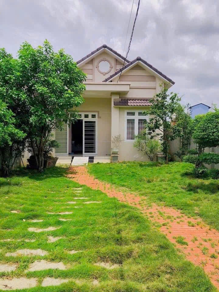 CHO THUÊ NHÀ VƯỜN FULL NỘI THẤT 3PN- HẺM XE HƠI GIÁ TỐT PHƯỚC THÁI HUYỆN LONG THÀNH