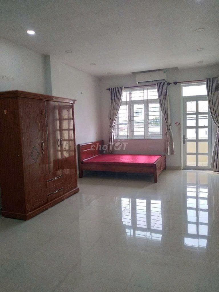 Cho Thuê Phòng – Giá Tốt Tiện Nghi An Ninh Mặt Tiền 236 Phạm Văn Bạch P.15 Q.Tân Bình HCM