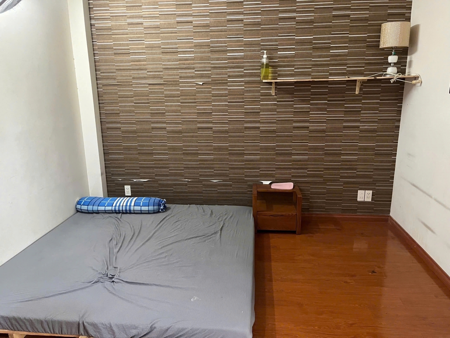 CHO THUÊ PHÒNG NỘI THẤT CƠ BẢN KDC KIM SƠN - QUẬN 7 - TP HỒ CHÍ MINH