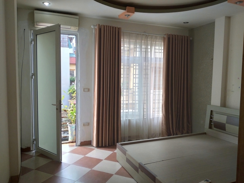 Cho thuê phòng ở tại ngõ 105 đường Láng Hạ - gần cầu vượt Lê Văn Lương và Yên Lãng- ở