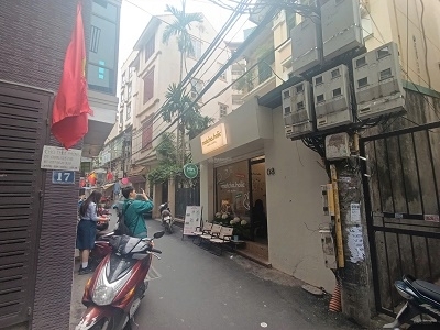cho thuê tầng 1 nhà căn góc mặt ngõ siêu sầm uất phố Xuân Thuỷ Cầu Giấy