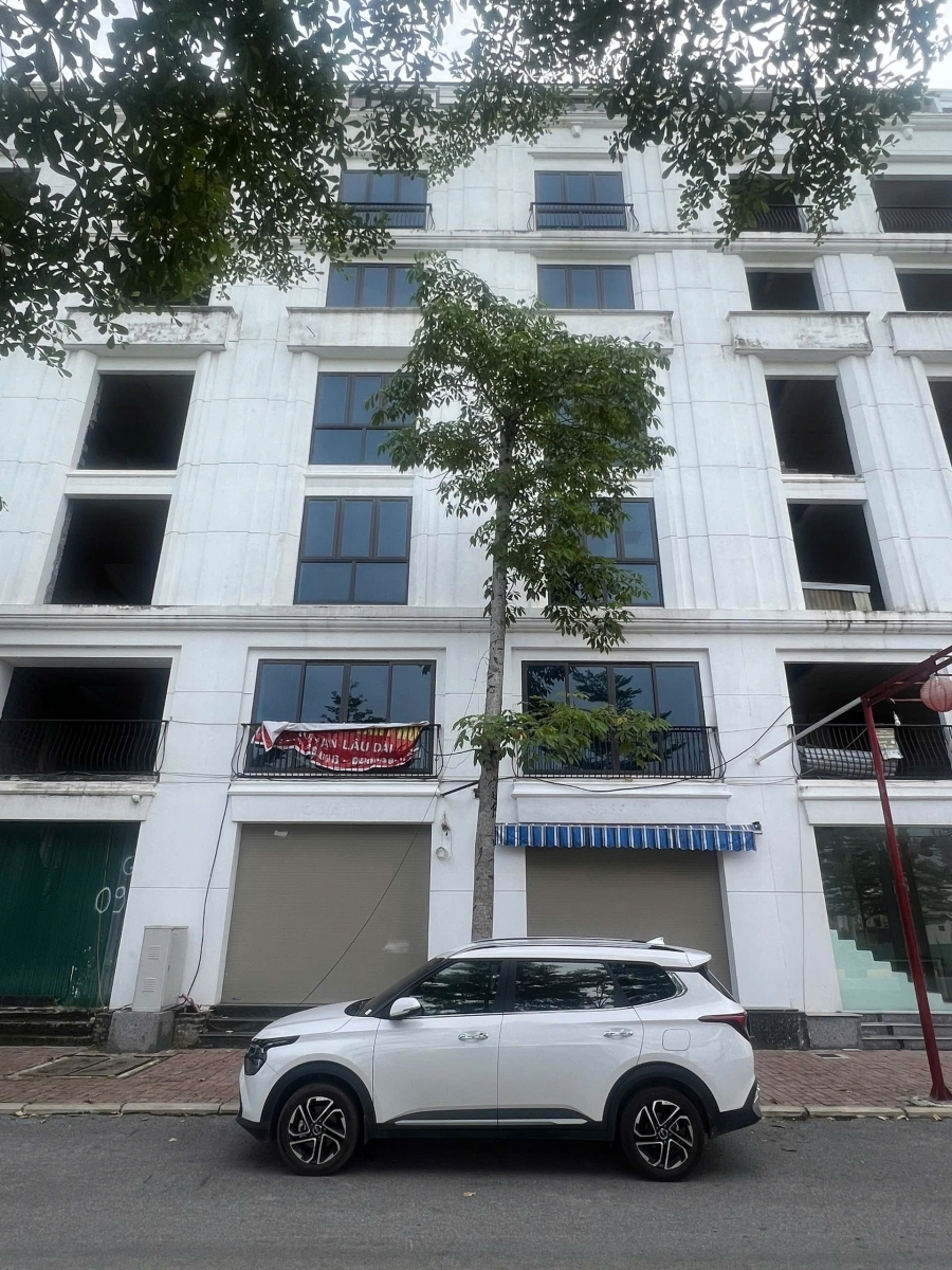 CHO THUÊ VĂN PHÒNG TẦNG 5 & 6 – GẦN KCN YÊN PHONG