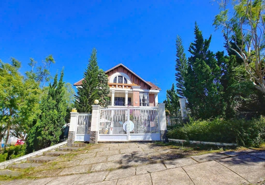 Cho thuê villa sân vườn đường Nguyễn Hữu Cảnh Phường 8 Đà Lạt giá 68 triệu