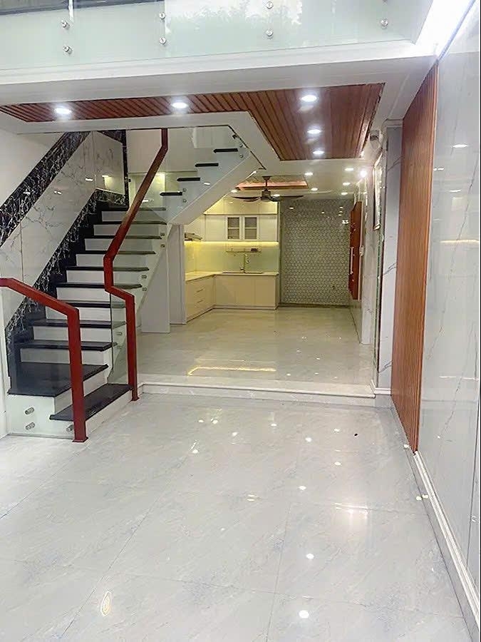 Chú đã mua được nhà cần chốt GẤP hẻm 39 Huỳnh Văn Bánh mới ở ngay chỉ 6.2 tỉ
