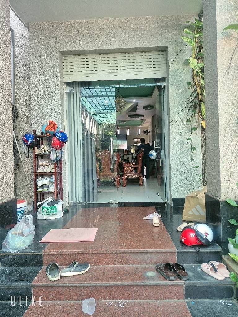 CHỦ ĐỊNH CƯ MỸ BÁN GẤP – NHÀ 2 TẦNG ĐẸP XE HƠI NGỦ TRONG NHÀ – GẦN VÕ VĂN NGÂN – CHỈ 17 TỶ