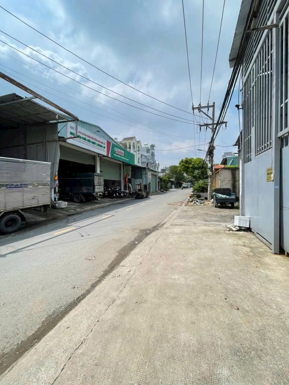 CHỦ HẠ SỐC 1 TỶ 5 – BÁN GẤP XƯỞNG (8.5X32) MẶT TIỀN THỚI AN 13 Q12