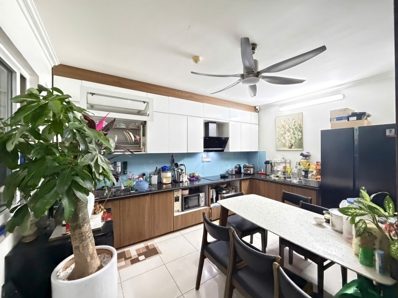 Chung cư ĐẠI KIM BILDING/Trần Hoà. Căn góc 70m-2PN 2WC2 ban công - View Hồ. Giá 59 tỷ