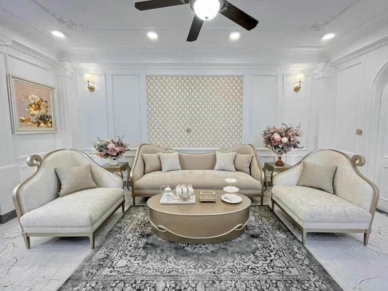 Cực hiếm! Bán nhà phố Lê Đại Hành 42m2 5 tầng thang máy mặt tiền 4.3m 14.8 tỷ ngõ rộng