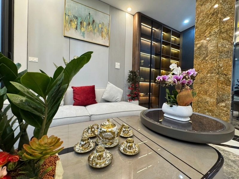 Cực hiếm! Bán nhà Trần Hưng Đạo 60m2 mặt tiền 5m 30.8 tỷ ô tô tránh KD đỉnh