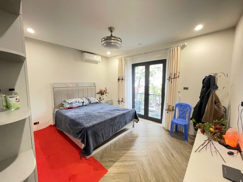 Cực hiếm! Bán tòa homestay mặt phố Liên Trì 100m2 9 tầng 1 hầm mặt tiền gần 4.5m 56.8 tỷ ô tô tránh