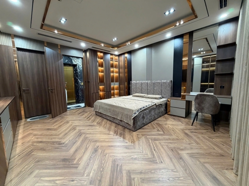 Cực hiếm! Bán tòa văn phòng mặt phố Thái Thịnh 60m2 9 tầng thang máy mặt tiền 4.5m 54.8 tỷ ô tô