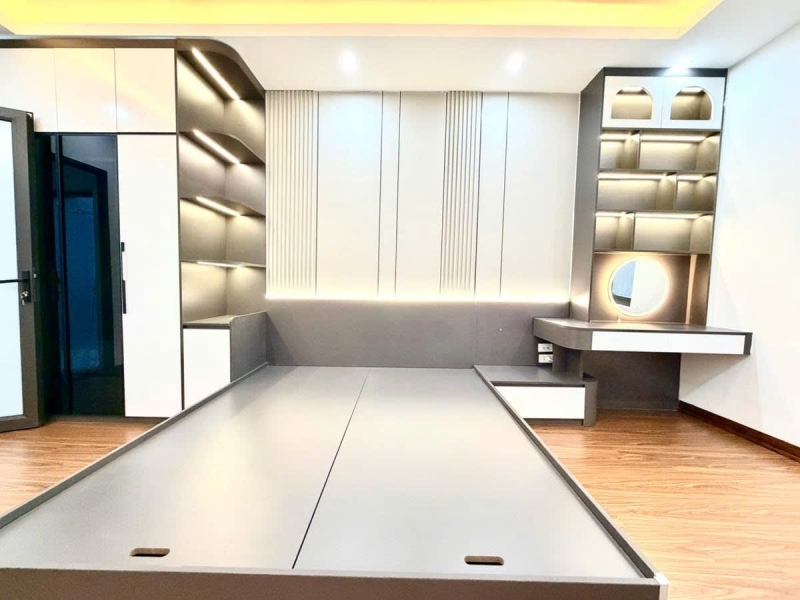 CỰC PHẨM KIM GIANG - NHÀ ĐẸP - THOÁNG TRƯỚC SAU - 32m2 5 tầng Giá 8.6 tỷ