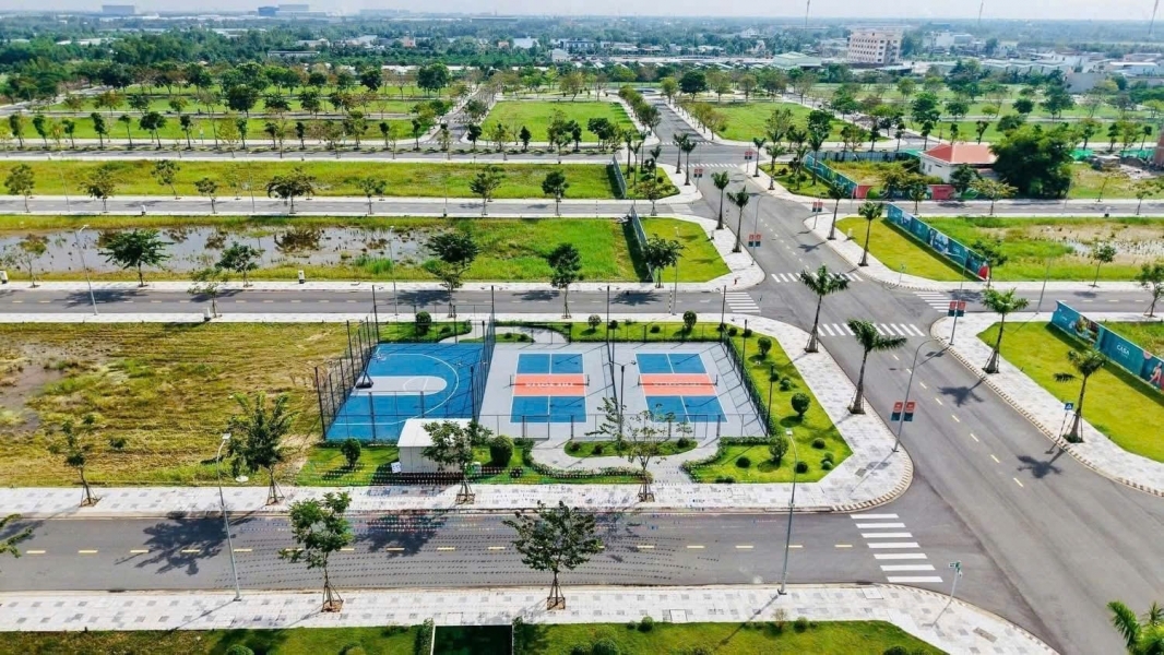 ĐẤT ĐẸP CẦN BÁN Nhanh Đất Nền Đẹp ĐỐI DIỆN TRƯỜNG HỌC Xã Lương Hòa Bến Lức Long AN