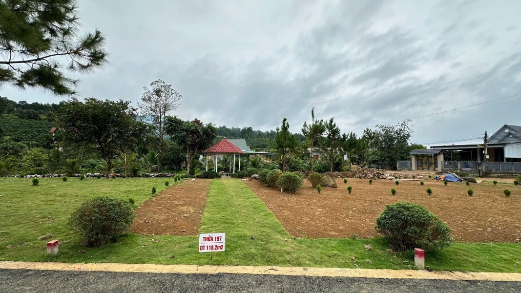 ĐẤT NỀN VÙNG VEN BẢO LỘC - LÂM ĐỒNG GIÁP SUỐI VIEW THIÊN NHIÊN