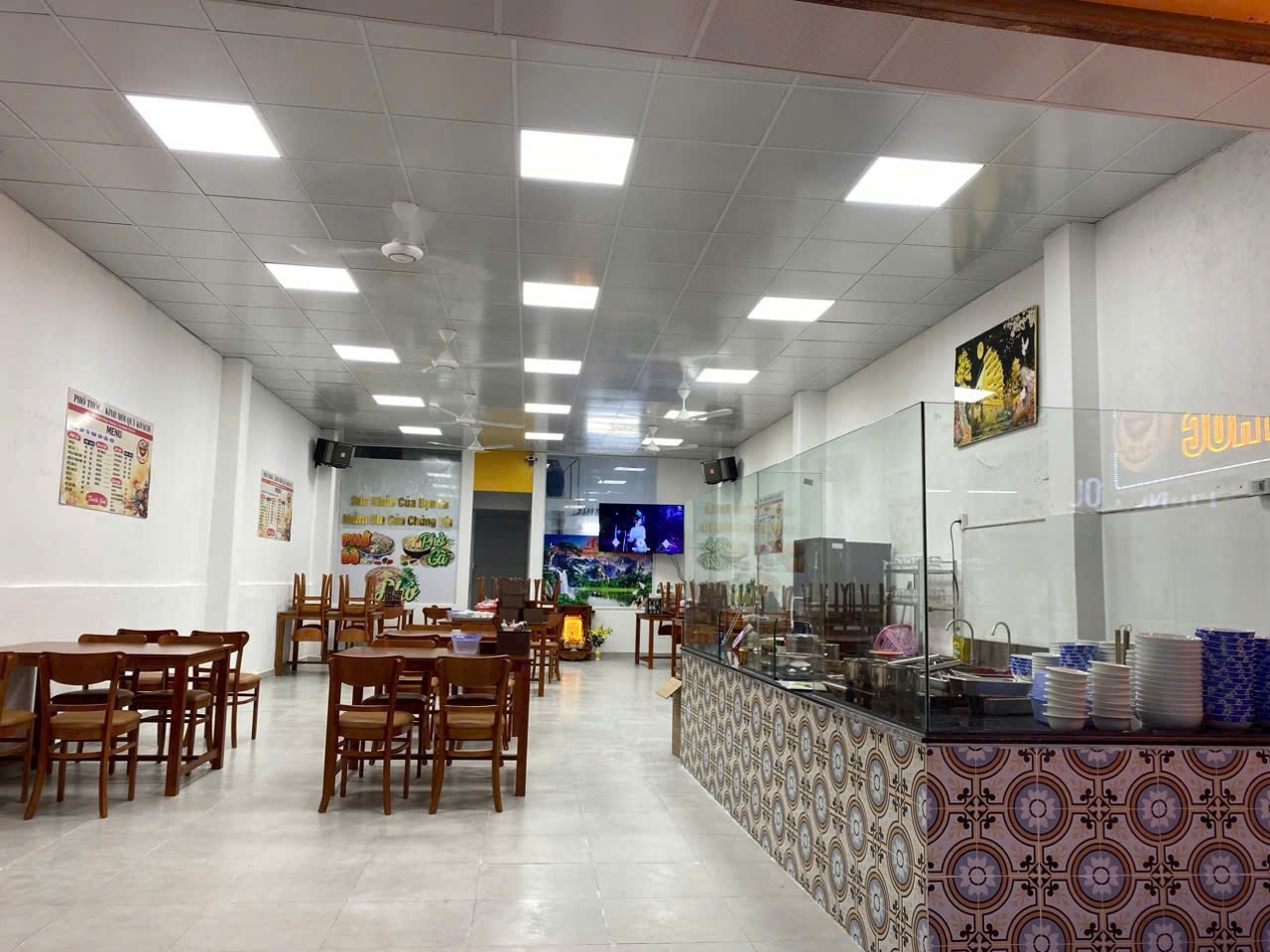 DO CÓ VIỆC MÌNH CẦN CHO THUÊ HOẶC SANG NHƯỢNG LẠI MẶT BẰNG KINH DOANH ĐƯỜNG BẠCH ĐẰNG - TP HỒ CHÍ