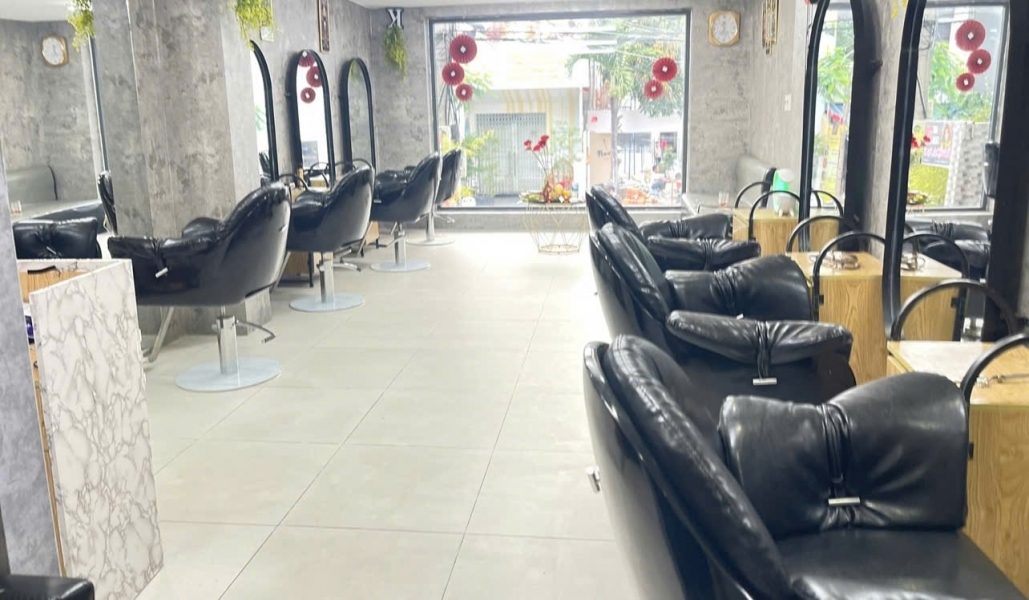 DO CÓ VIỆC PHẢI VỀ QUÊ CẦN SANG NHƯỢNG SALON TÓC NỮ – TRUNG TÂM TP NHA TRANG – KHÁNH HÒA