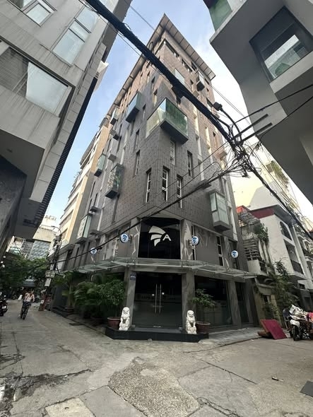 ĐỖ QUANG - NGUYỄN THỊ ĐỊNH - 7 TẦNG THANG MÁY FULL thiết kế bên trong GẦN PHỐ 7 CHỖ VÀO NHÀ