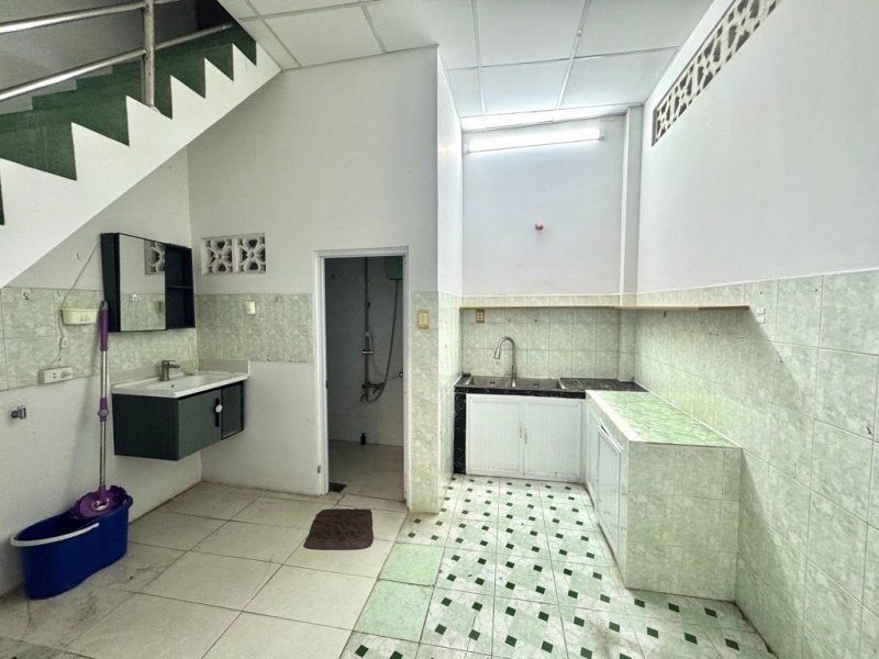 Đường 3/2 P2 Quận 11 - 32m2 - 2 Tầng đúc - Gần Mặt Tiền - Khu Phố Người Hoa