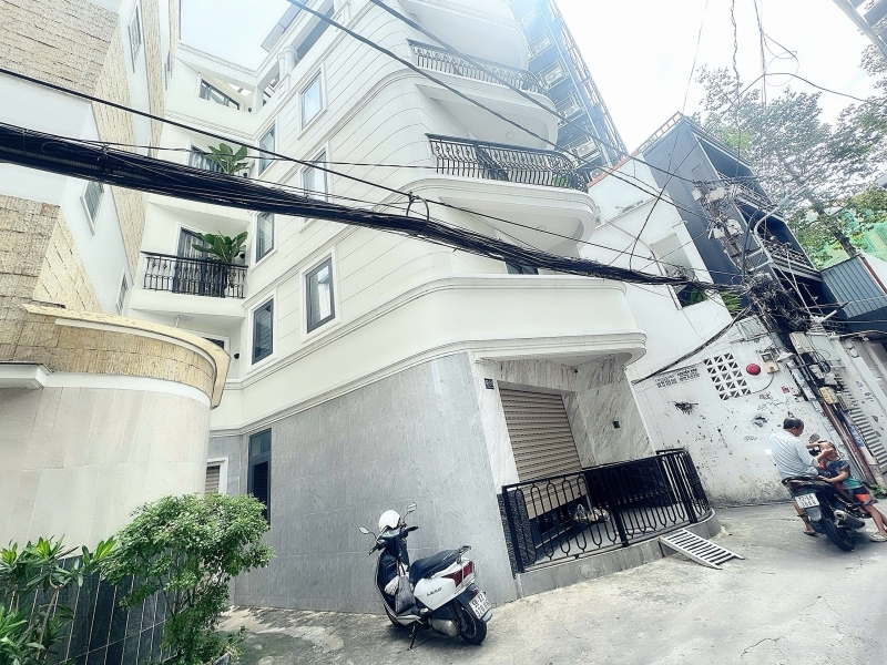 DUY NHẤT NHÀ BÁN - CĂN GÓC 3 MẶT TIỀN - XE HƠI NGỦ TRONG NHÀ Đ.BÙI THỊ XUÂN QUẬN 1 - NGANG ĐẸP 4M