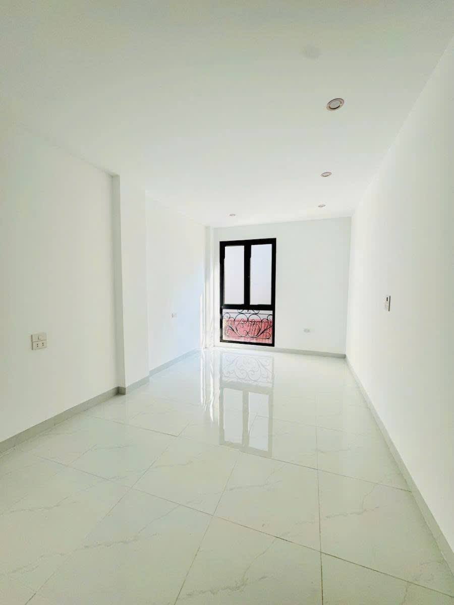 GẤP!BÁN NHÀ VĂN TIẾN DŨNG GẦN OTO DT:40Mx5TMT:4.5m7ty