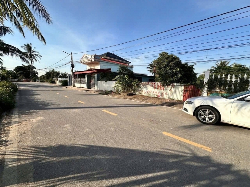 Giá 2x Tr/m2 Lô Đất 180m2 Mặt Đường Phong Quang -ZALO 0567 222 555