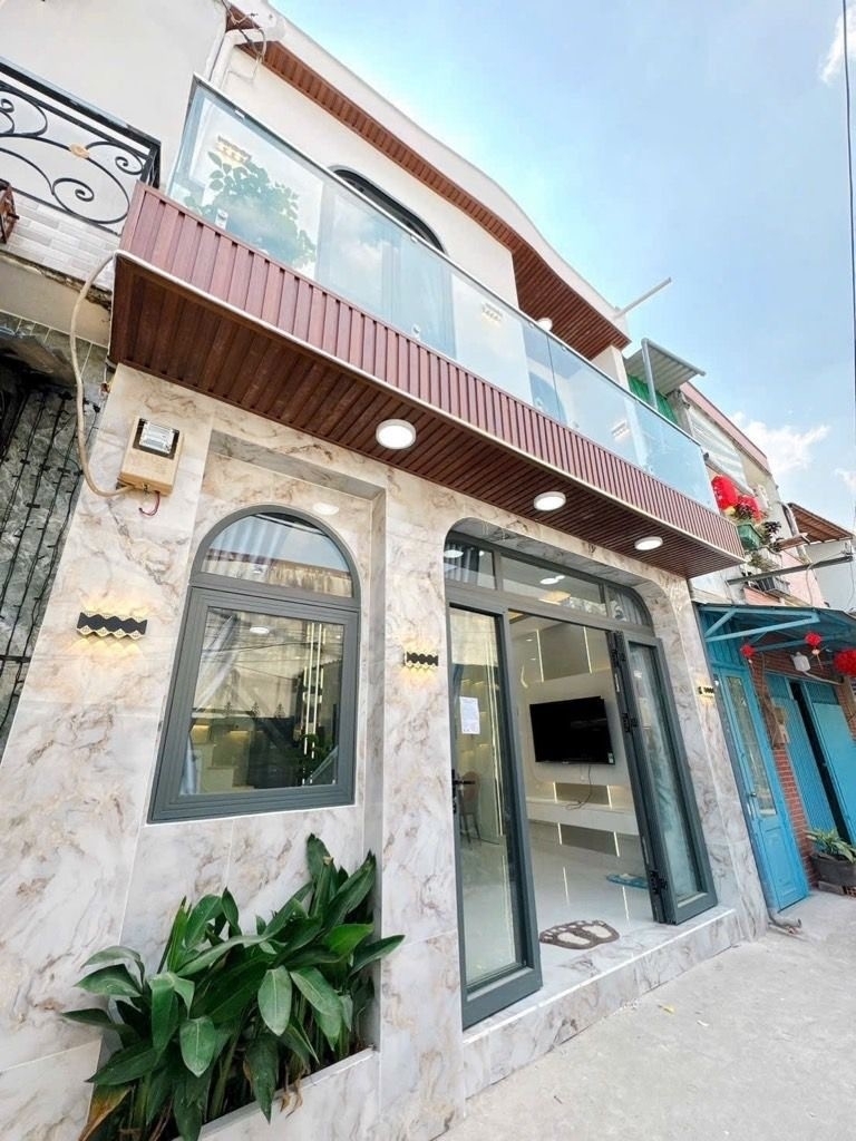 Giá 4ty290 - Nhá 2 tầng ngang 5m - full nội thất - hẻm 3m - Huỳnh Tấn Phát - Q7