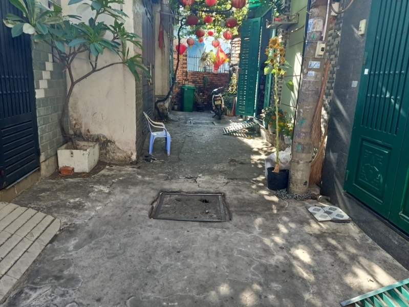 Giá cực hời! Bán nhà hẻm Lê Đình Thám Tân Phú 50m2 sổ hồng. Chỉ 4.7 tỷ. Gọi ngay!