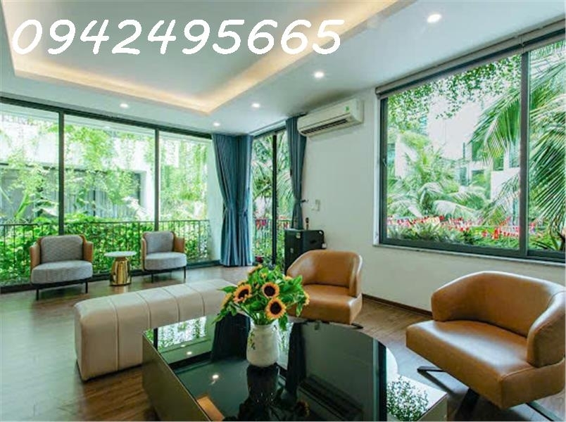 Gia đình bán căn biệt thự 2 mặt đường tại khu: Night Street - Flamingo Đại lải Resort.