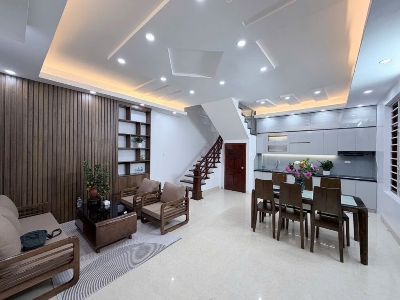 “Giá hiếm” bán nhà Võng Thị Thụy Khuê gần ô tô mặt tiền rộng chỉ 14 tỷ