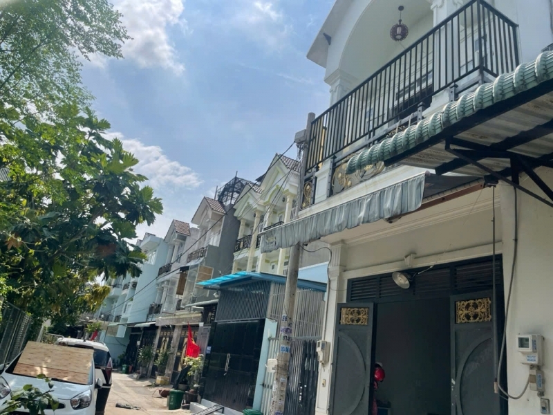 GIÁ SỐC 4.5 TỶ – NHÀ TRỆT LẦU 4x13 – XE HƠI NGỦ TRONG NHÀ – HUỲNH THỊ HAI Q12!