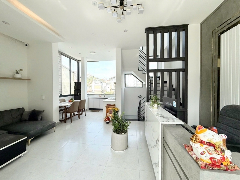 Giảm Giá Bán Gấp Khách Sạn 2 MẶT TIỀN Đường Nhựa Chính Ngô Thì Sỹ Đà Lạt Giá Chỉ 11.5 Tỷ