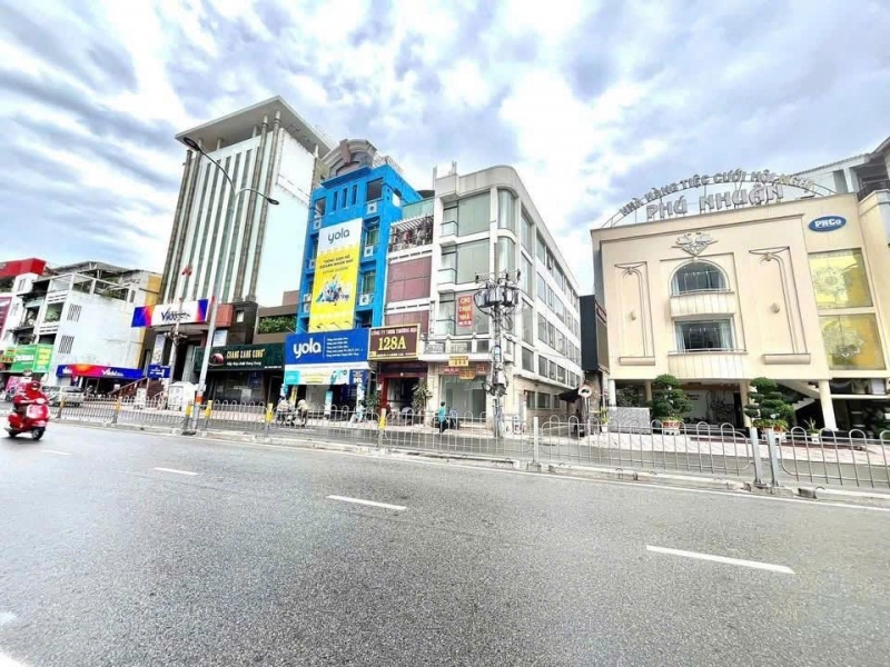 GIẢM NGAY 1 TỶ_ PHỐ NGÂN HÀNG- LÔ GOC 2 MẶT TIỀN 6 Tầng Có TM Phan Đăng Lưu – Phú Nhuận