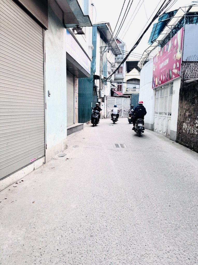 HAÀNG RẤT HIẾM - NGÕ SIÊU NÔNG - THÔNG - KINH DOANH - Ô TÔ TRÁNH VÀ VÀO NHÀ - GIÁ ĐẦU TƯ.