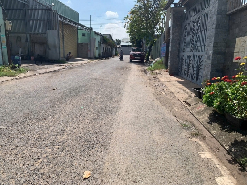 HÀNG SIÊU KHỦNG – GÓC 2 MẶT TIỀN NGUYỄN VĂN BỨA – CẠNH NGÃ BA GIỒNG CHỈ 400M