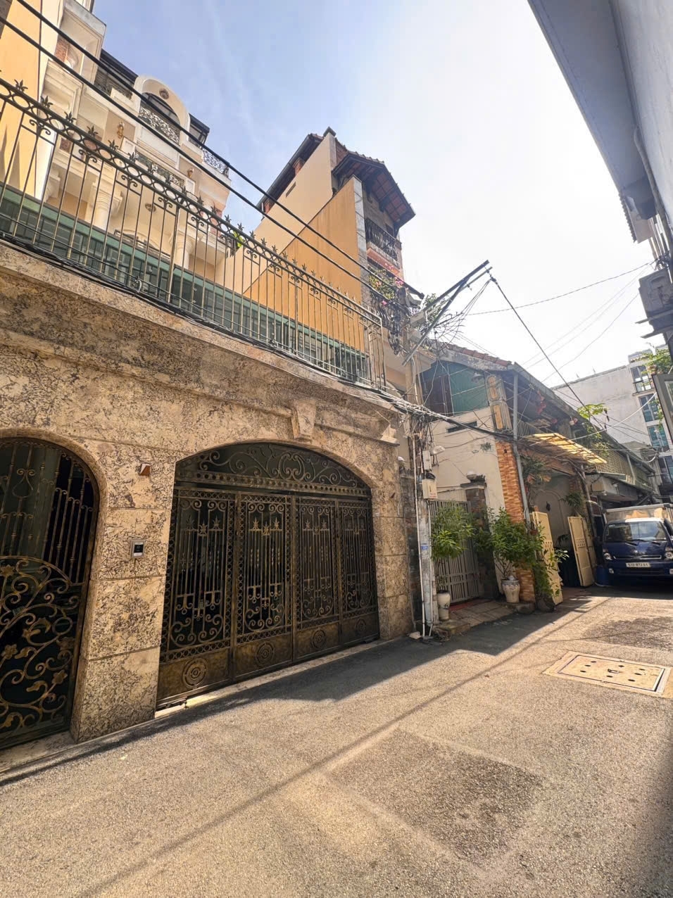 HIẾM 160M2 NGANG 68M*24M - BÁN NHÀ 5 TẦNG HXH 8M Đ.NGUYỄN THỊ MINH KHAI QUẬN 1 - SÁT ĐÀI TRUYỀN