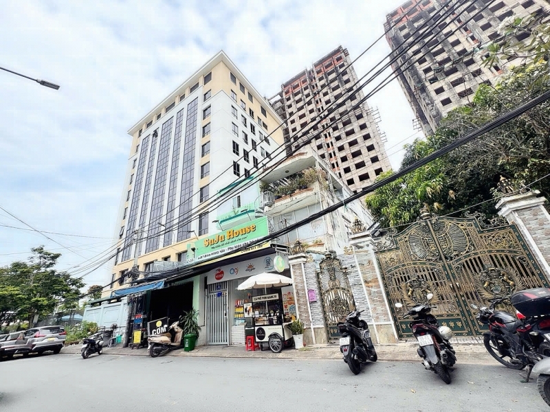 HIẾM 5M*38M FULL THỔ CƯ - SH VUÔNG CHUẨN ĐẸP - CHÍNH CHỦ 1 ĐỜI CẦN BÁN NHÀ 3 TẦNG MTKD Đ.LÊ THỊ CHỢ