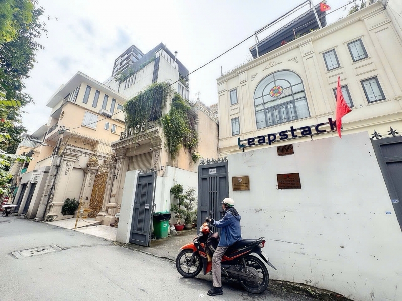 HIẾM BÁN NGANG 4M * 21M - MẶT ĐƯỜNG HXH NGUYỄN ĐÌNH CHIỂU Q3 - XUNG QUANH LÀ BIỆT THỰ DÁT VÀNG &