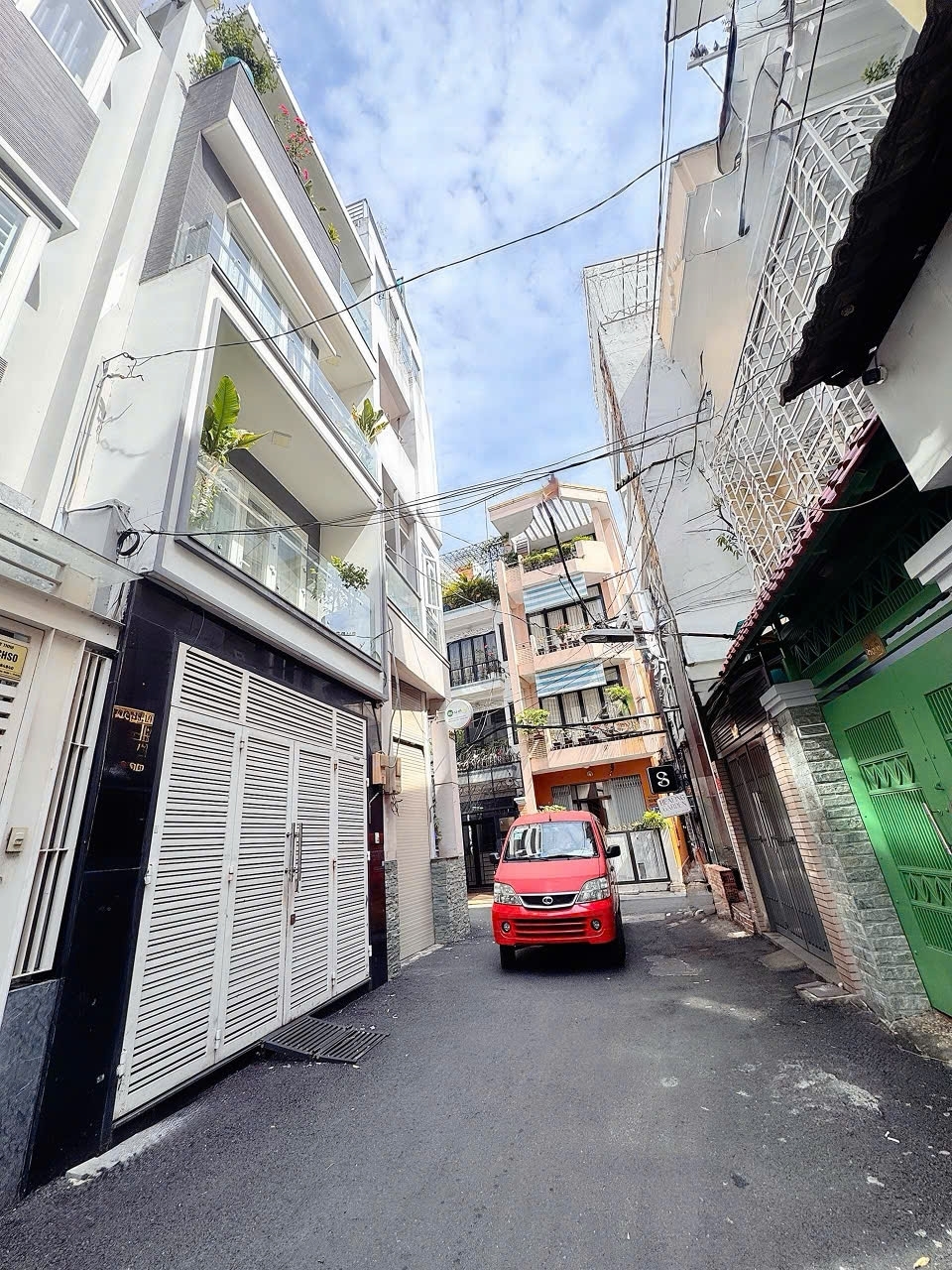 HIẾM - BÁN NHÀ 2 TẦNG Đ.MẠC ĐĨNH CHI TÂN ĐỊNH Q1 - DT 54M2 - XE HƠI NGỦ TRONG NHÀ THÔNG RA ĐIỆN