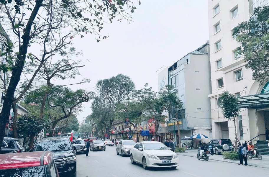 Hiếm!Bán nhà mặt phố Lý Thường Kiệt Trần Hưng Đạo Hoàn Kiếm DT 100m2 x 6T thang máy KD tốt
