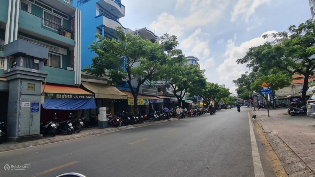 HIẾM !!! mặt tiền Quận 8 ngang khủng 4.5x20m - Khu vực xây 7 tầng. Gọi ngay 0939345129