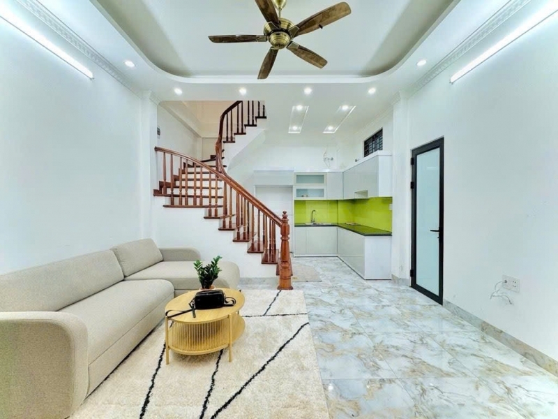 HIẾMBÁN NHÀ NGỌC THUỴ LONG BIÊNOTO ĐỖ CỔNGGẦN CHỢ TRƯỜNG NHỈNH 8 TỶ TL