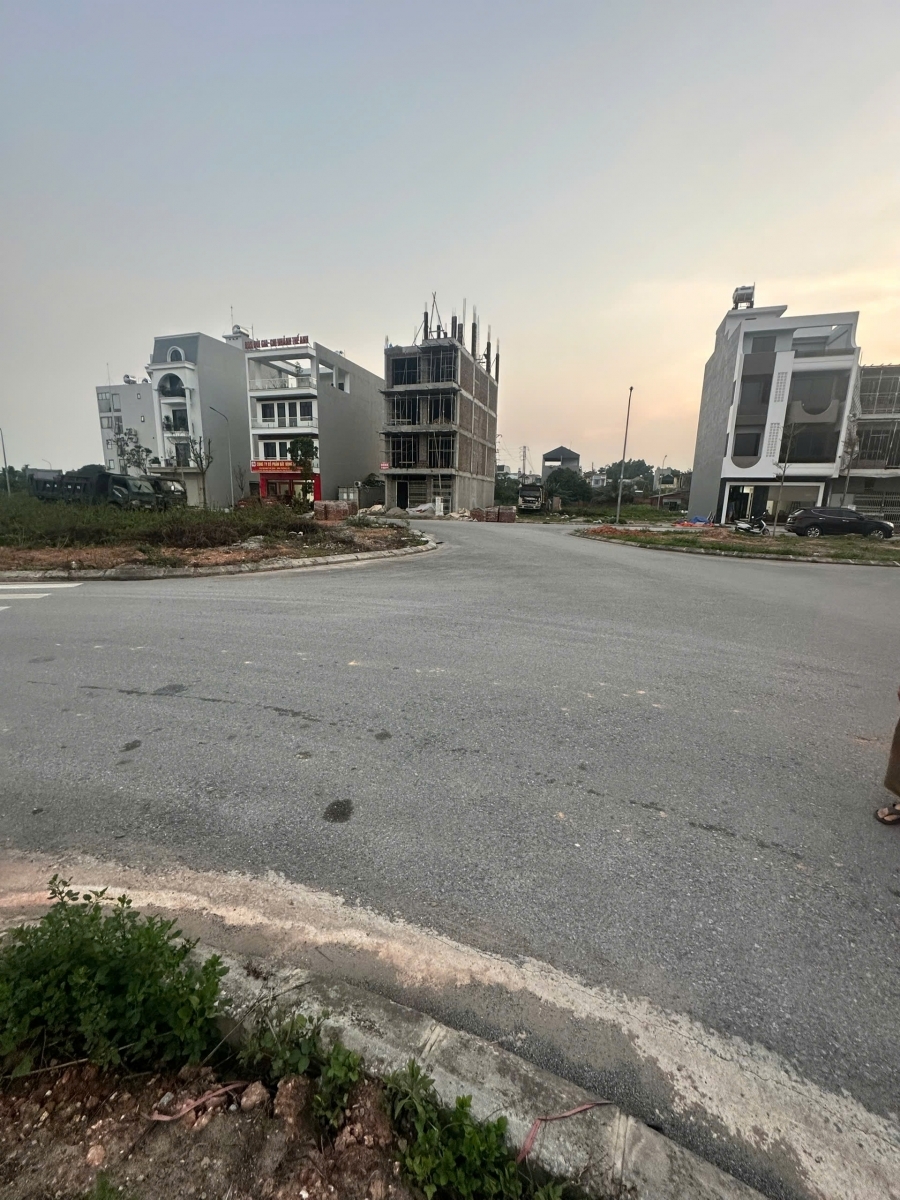 HOT !!! SỞ HỮU NGAY ĐẤT ĐẸP - GIÁ TỐT - Vị Trí Đắc Địa Tại KDC Thành Xương Giang Phường Xương Giang